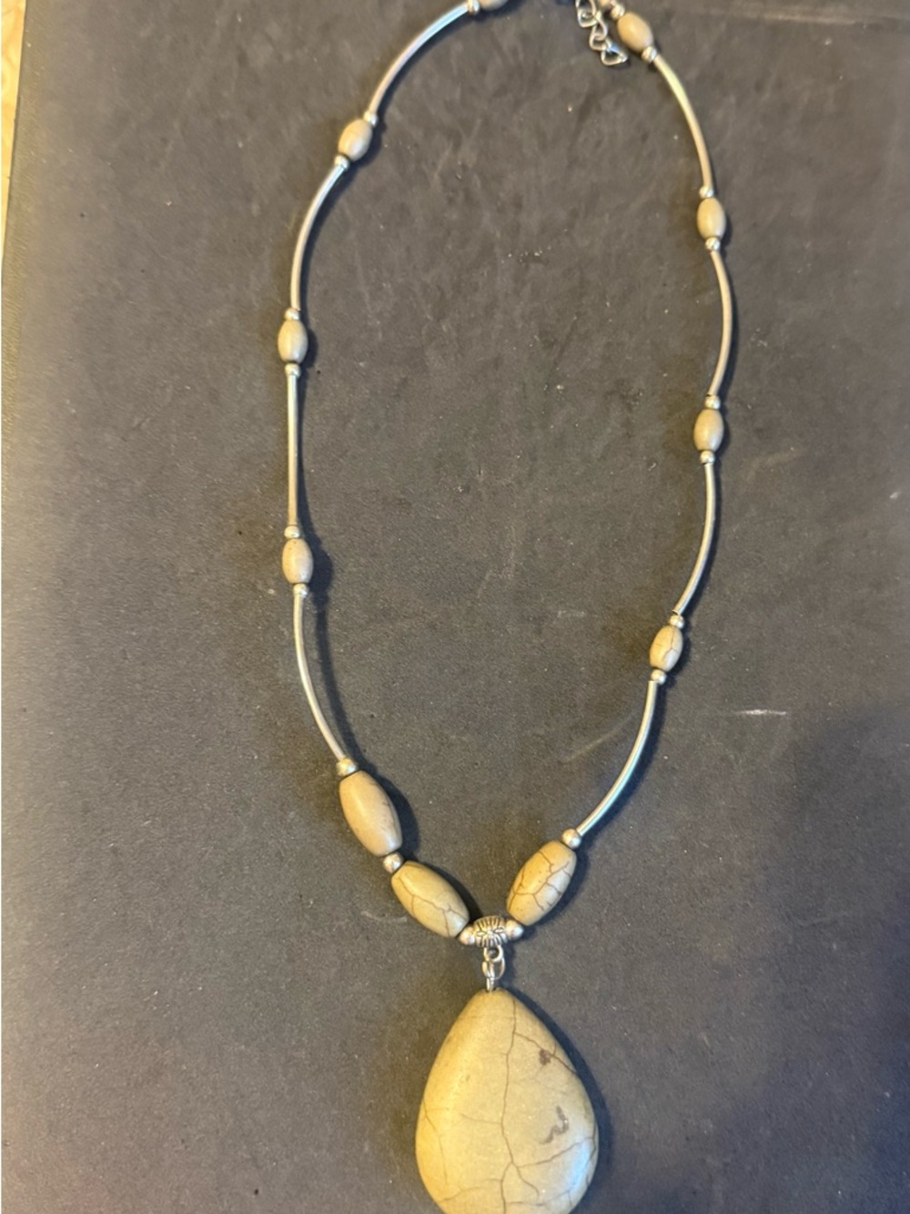 Khaki Green Crackle Stone Teardrop Necklace - Women Jewelry